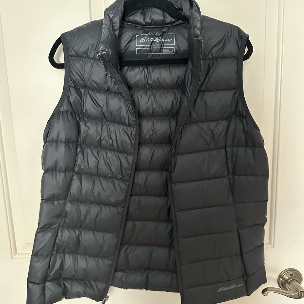 Eddie Bauer Charcoal Puffer Vest large NWOT  never worn